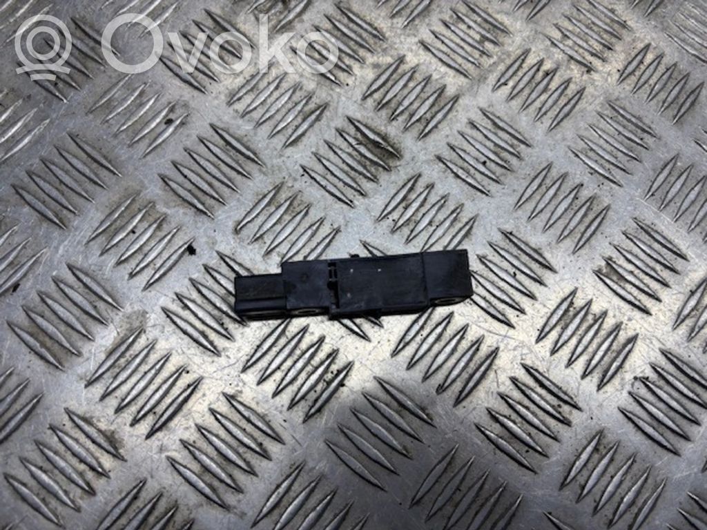 Volvo V70 Airbag deployment crash/impact sensor 