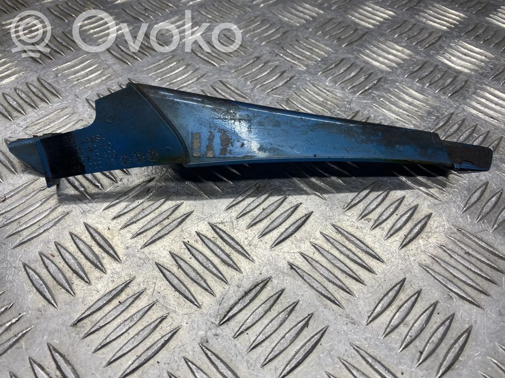 Opel Astra H Panel wykończeniowy błotnika 