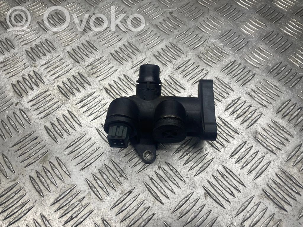 Audi A4 S4 B5 8D Engine coolant pipe/hose 