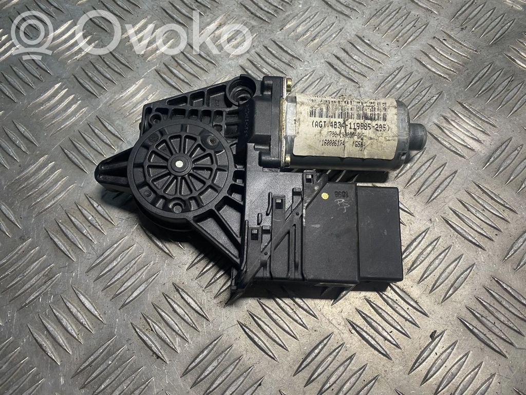 Volkswagen PASSAT B5 Silniczek podnoszenia szyby drzwi tylnych 
