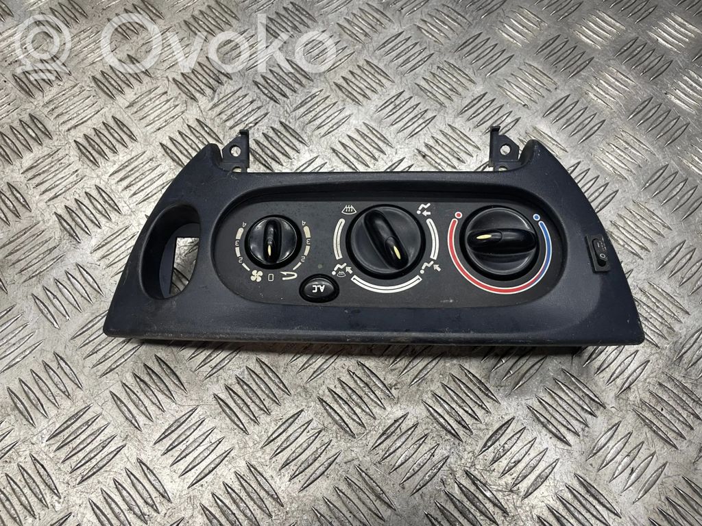 Renault Megane I Climate control unit 