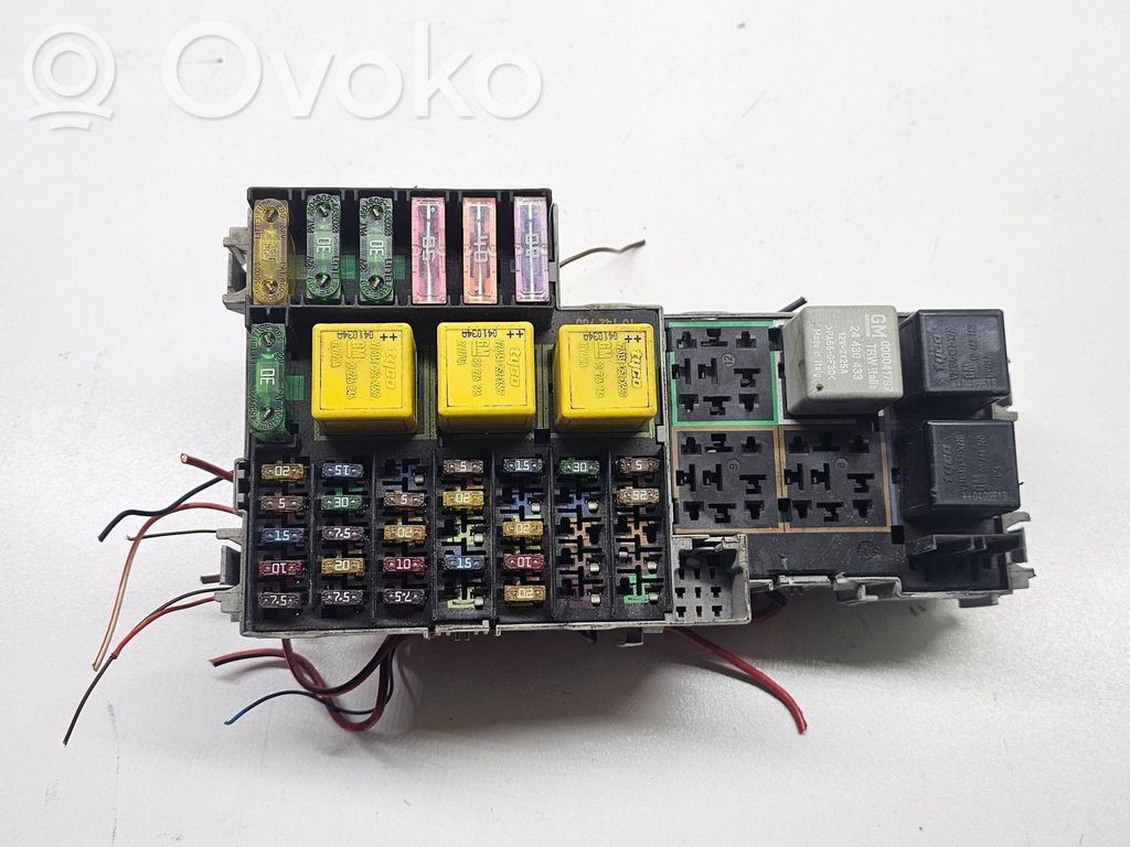 Opel Corsa C Fuse module 