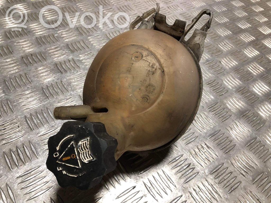 Citroen C3 Aušinimo skysčio išsiplėtimo bakelis 