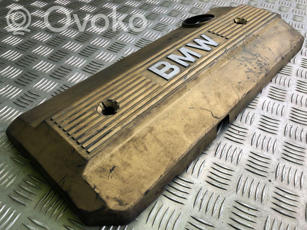 BMW 5 E39 Couvercle cache moteur 