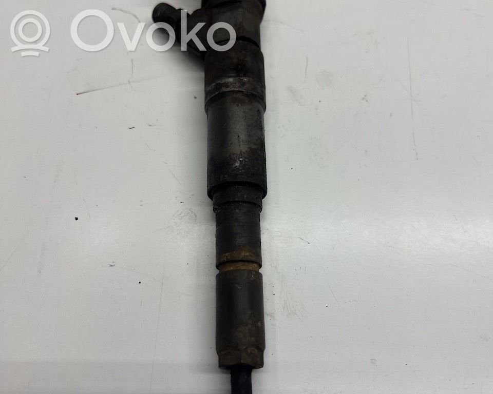 Injecteur de carburant   2354045