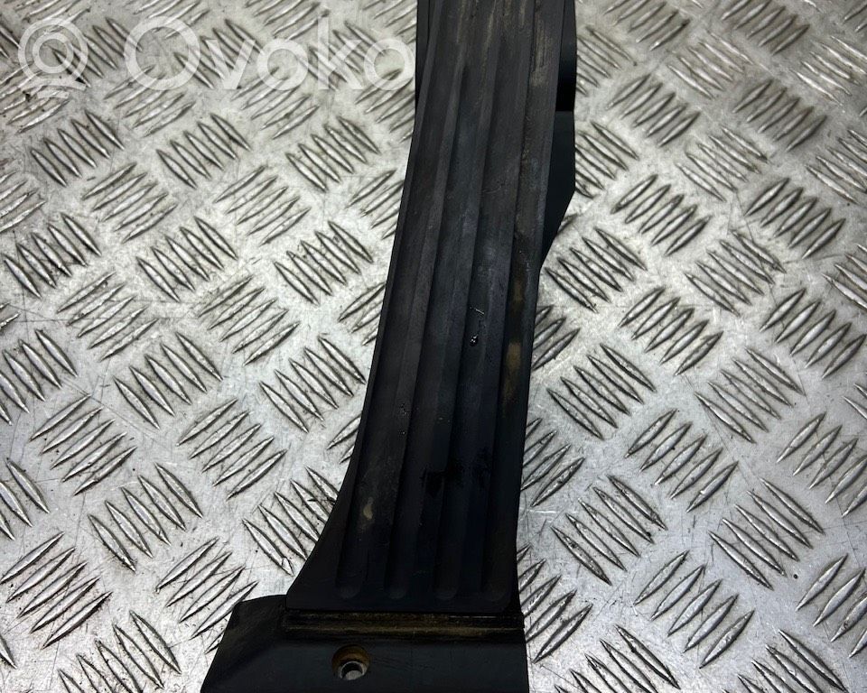 Accelerator throttle pedal   25916010,21090