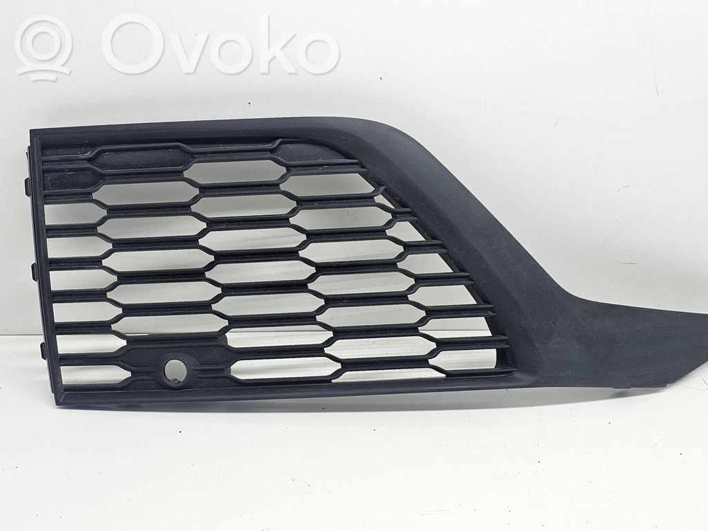 Audi Q7 4M Front bumper lower grill 