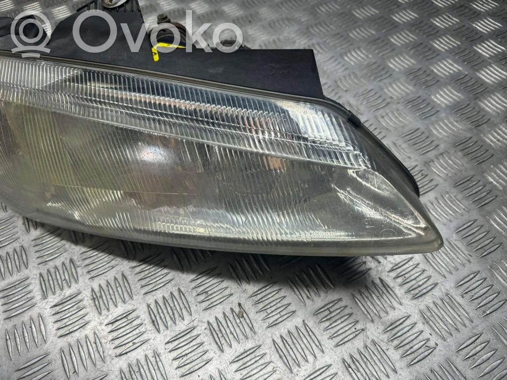 Peugeot 406 Headlight/headlamp 