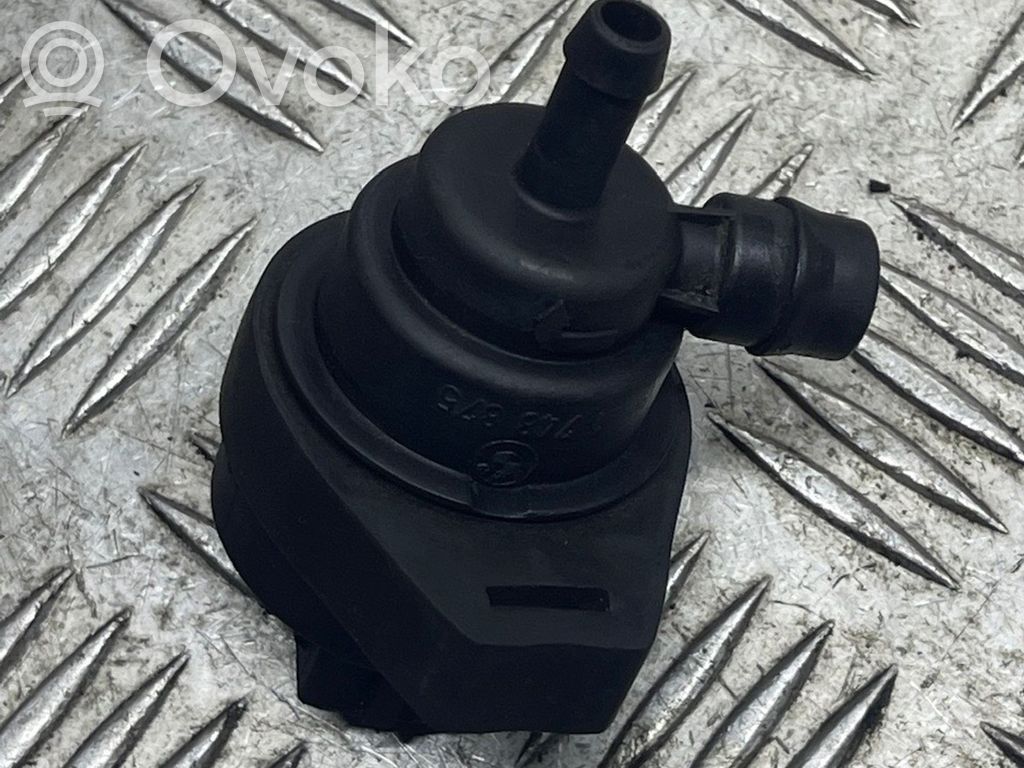 BMW 5 E39 EGR valve 