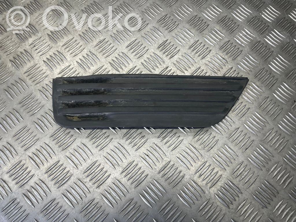 Ford Focus Front bumper lower grill 