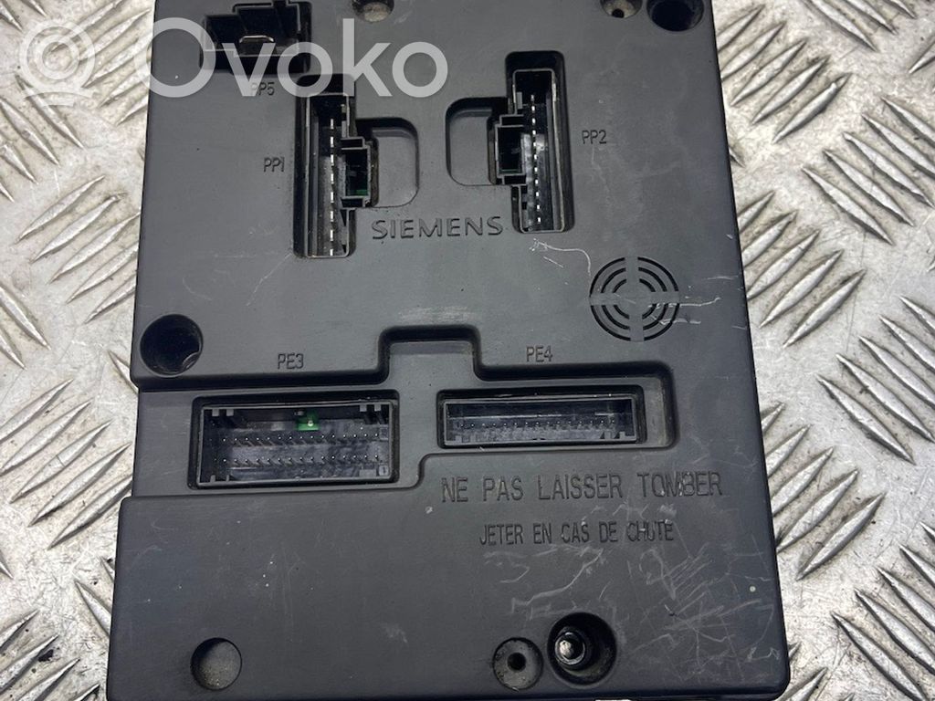 Renault Laguna I Fuse module 