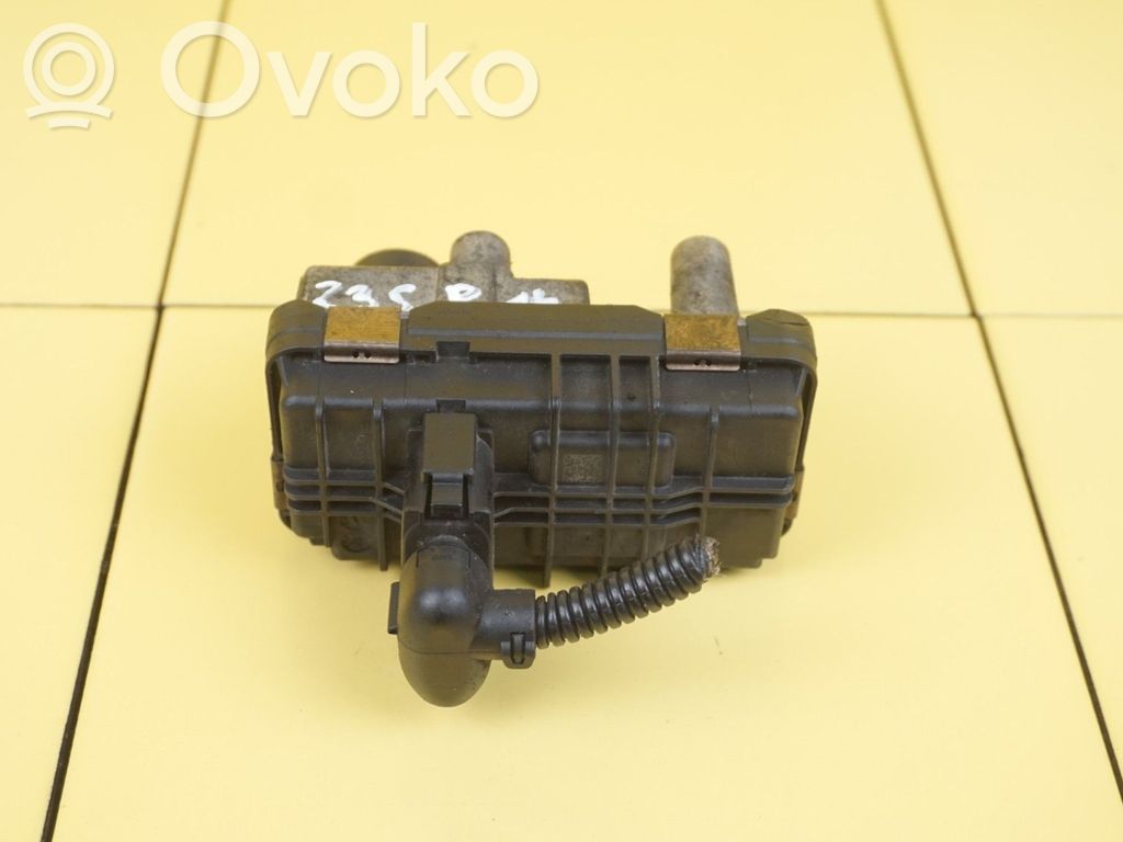 BMW 3 E90 E91 Vakuumo sistemos dalis (-ys) (turbinos) 