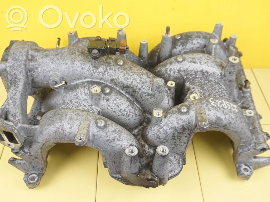 Mitsubishi Pajero Intake manifold 