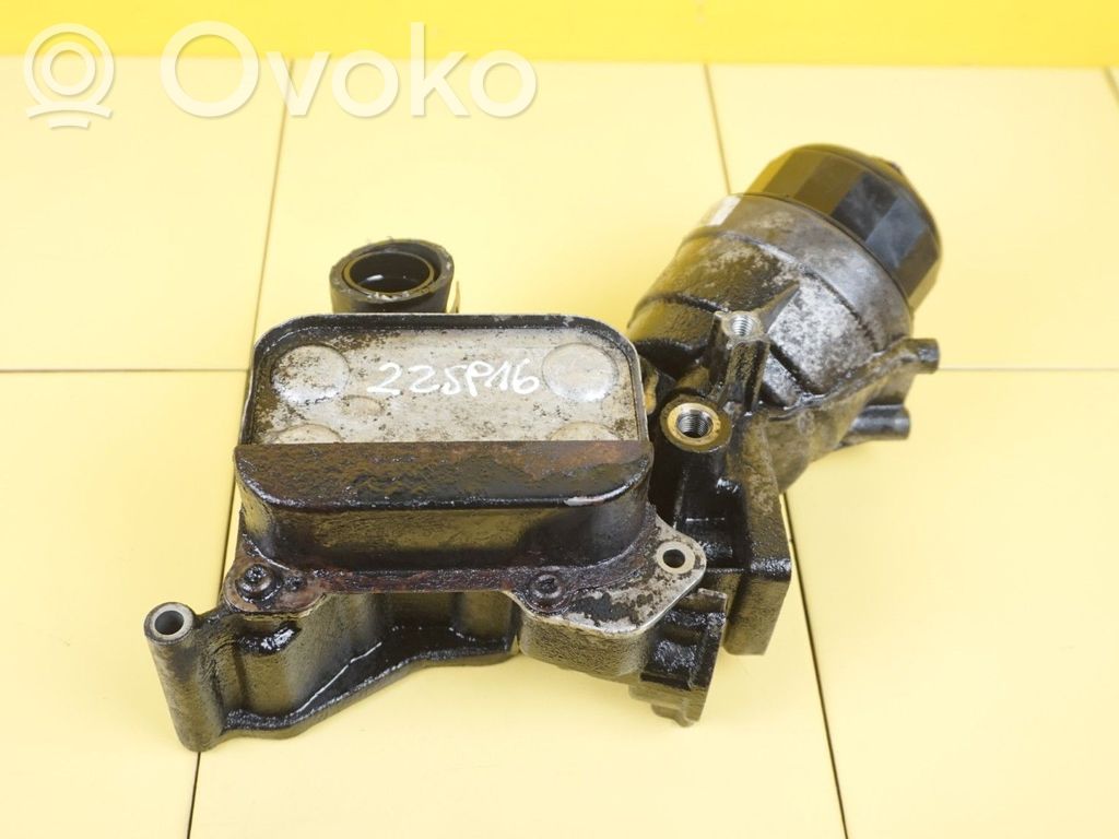 Opel Combo D Oil filter mounting bracket 