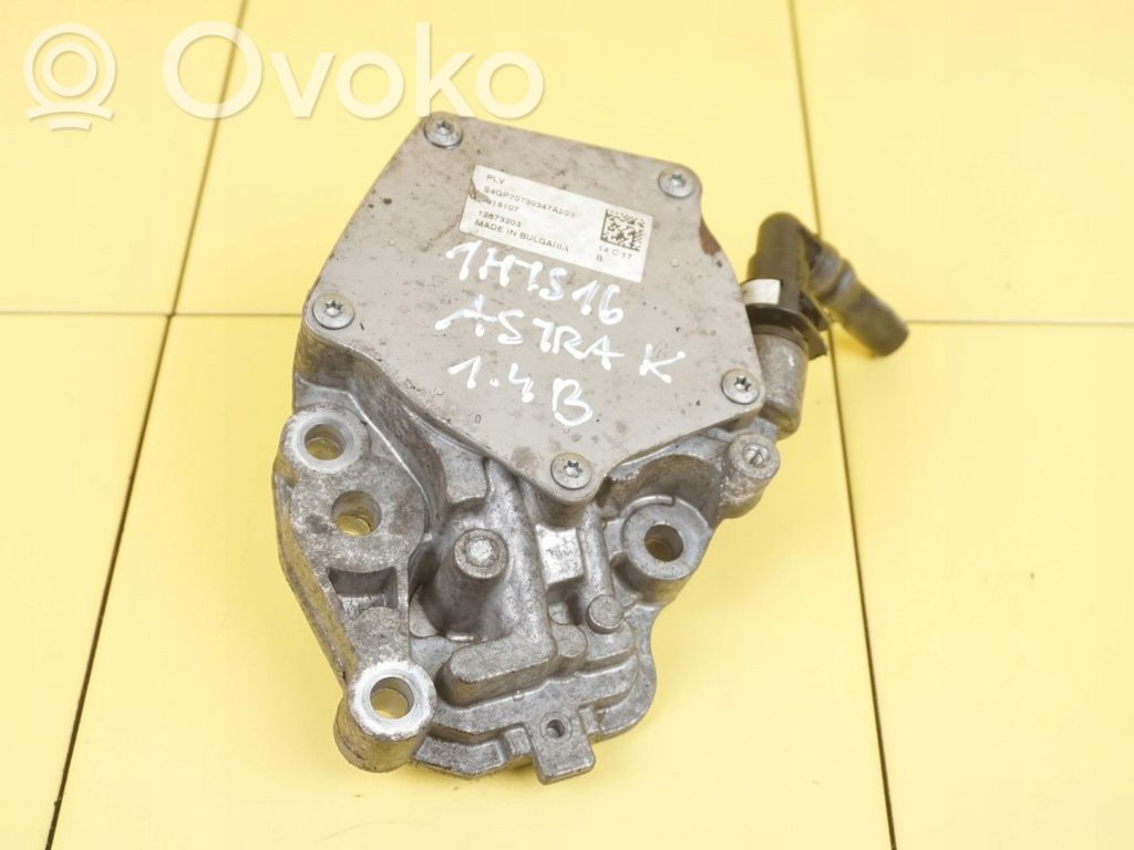 Opel Astra K Vacuum pump 