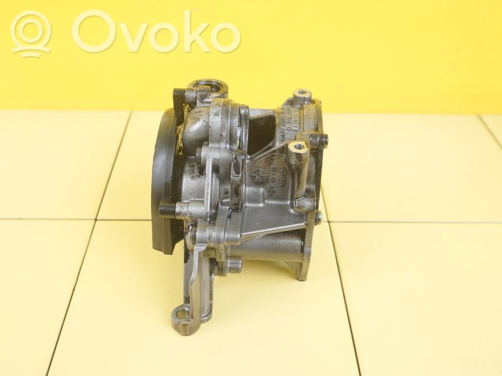 BMW X1 E84 Oil pump 