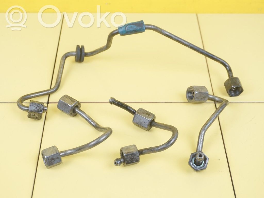 Mini One - Cooper F56 F55 Fuel injector supply line/pipe 