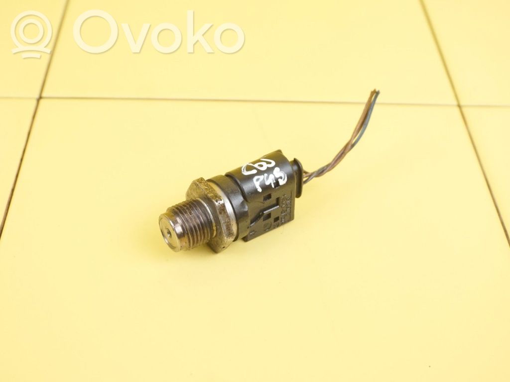 BMW 3 E90 E91 Fuel pressure sensor 