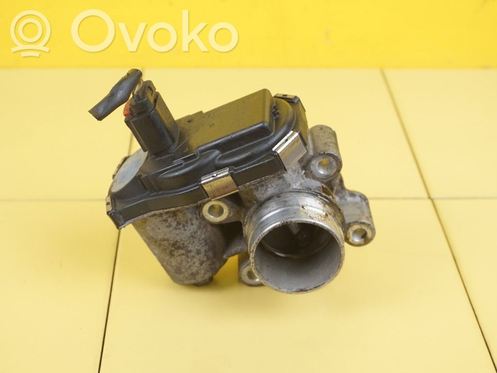 Opel Corsa E Дроссель 