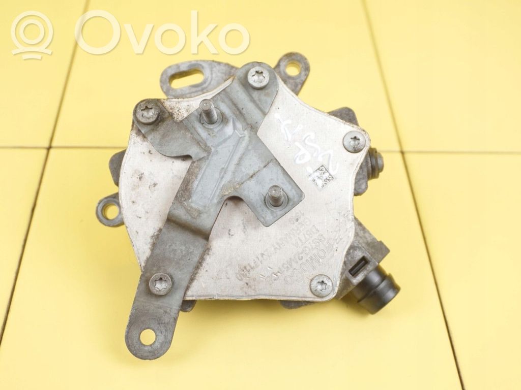 Ford Kuga II Vacuum pump 