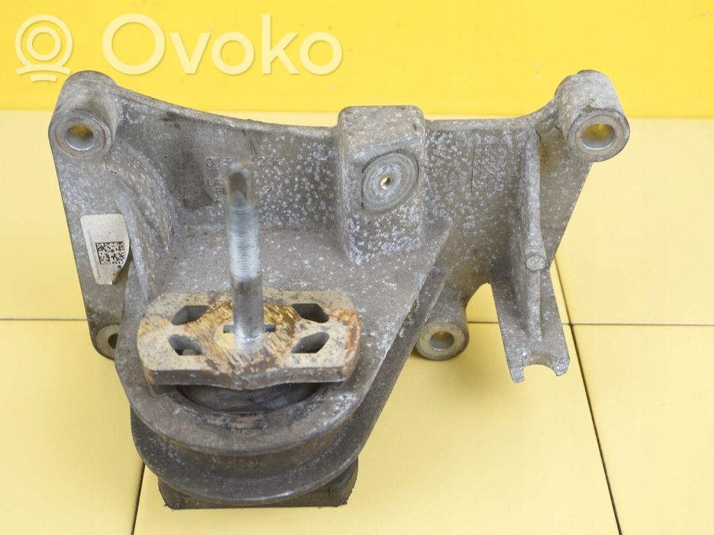 Fiat Panda III Engine mounting bracket 