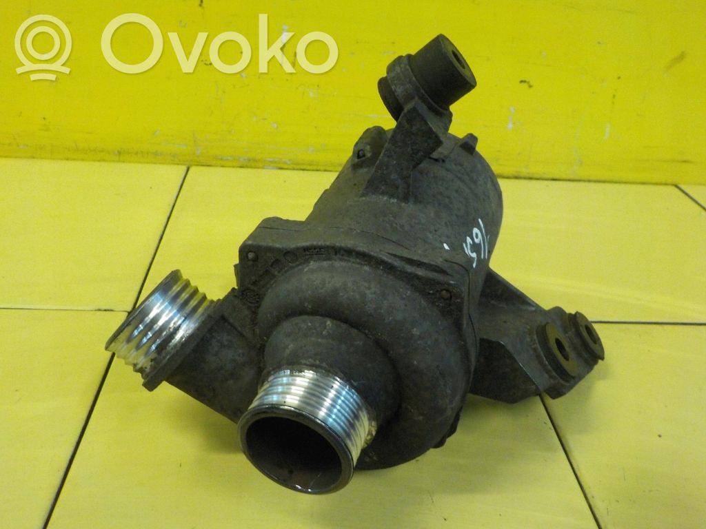 BMW 3 E90 E91 Water pump 