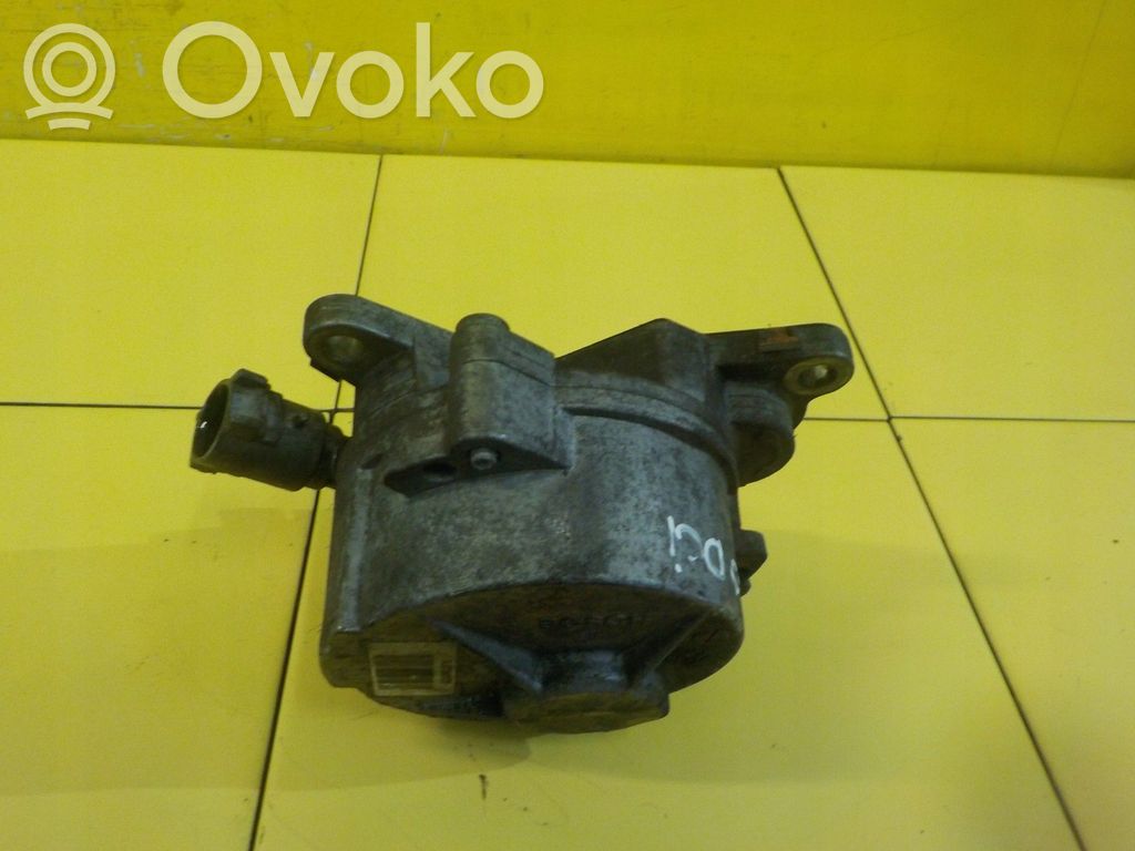 Renault Master III Vacuum pump 