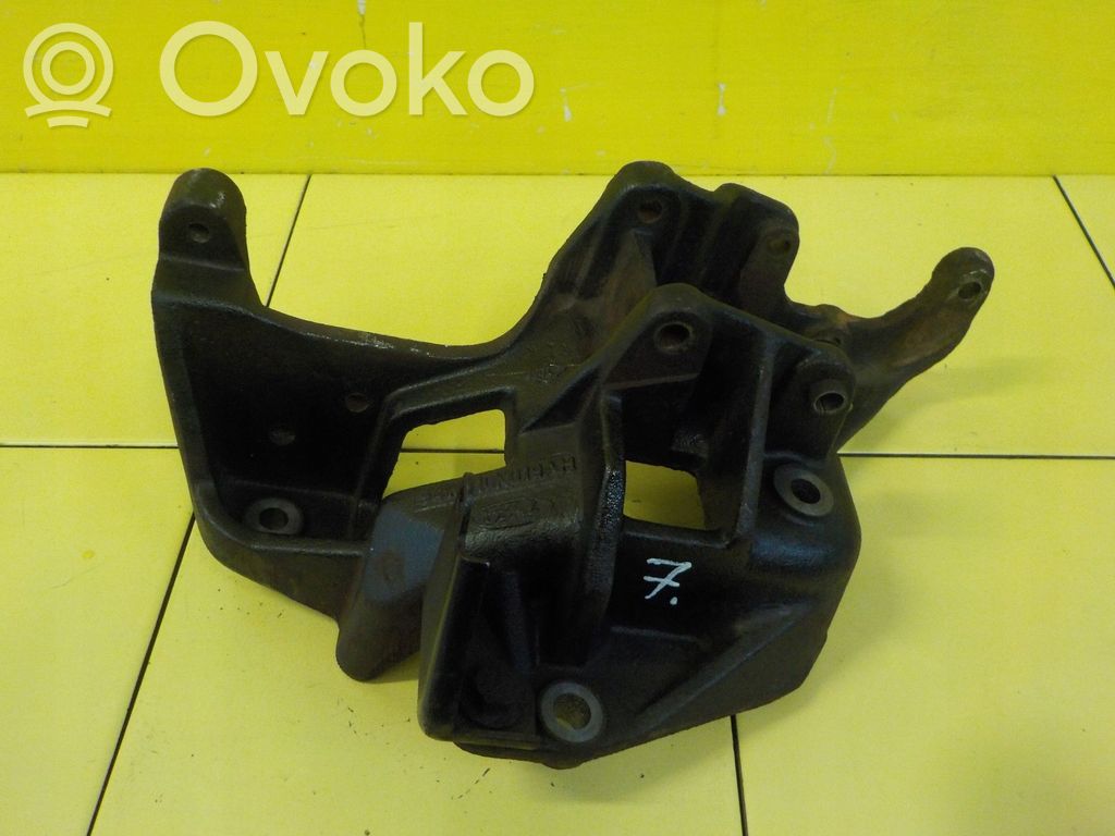Ford Transit Engine mounting bracket 