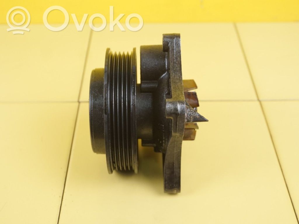 Opel Corsa E Pompa wody 