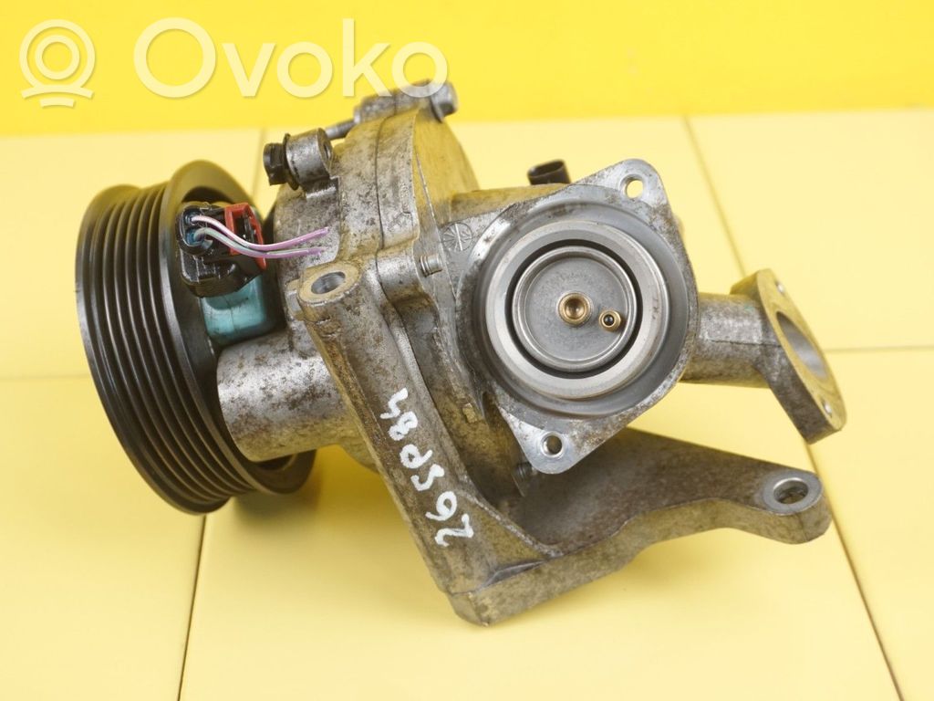 Opel Astra J Vesipumppu 