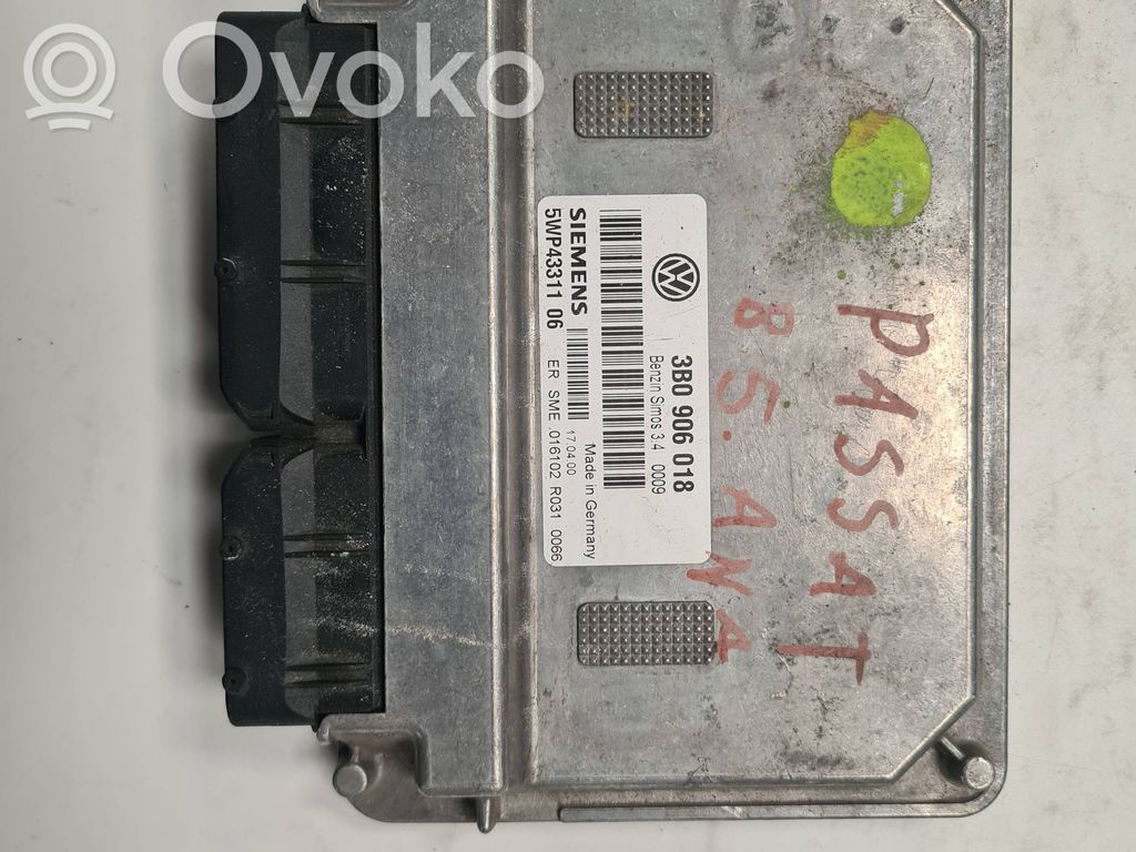 Volkswagen PASSAT B5 Engine control unit/module 