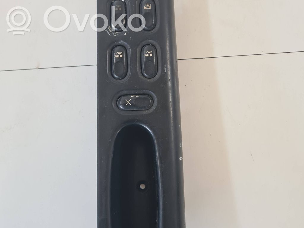 Renault Laguna I Electric window control switch 