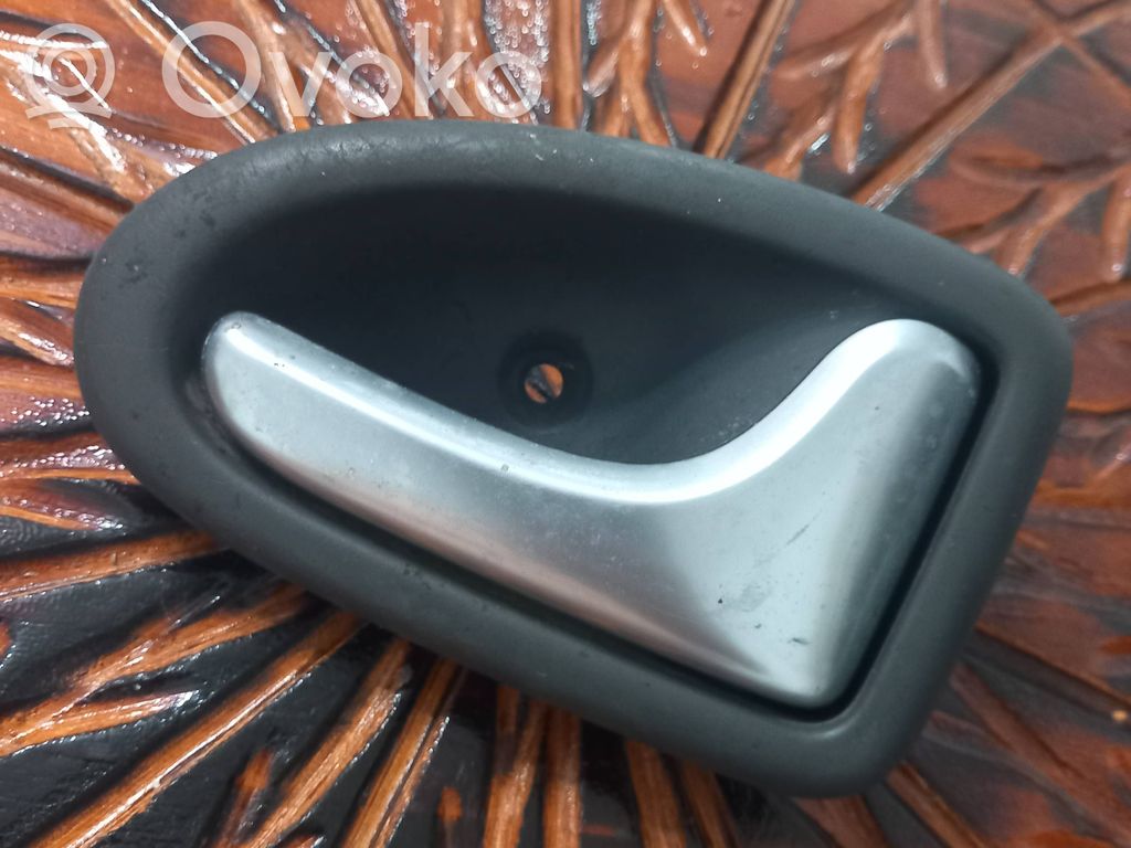 Manecilla interna puerta delantera   820002899,9903510