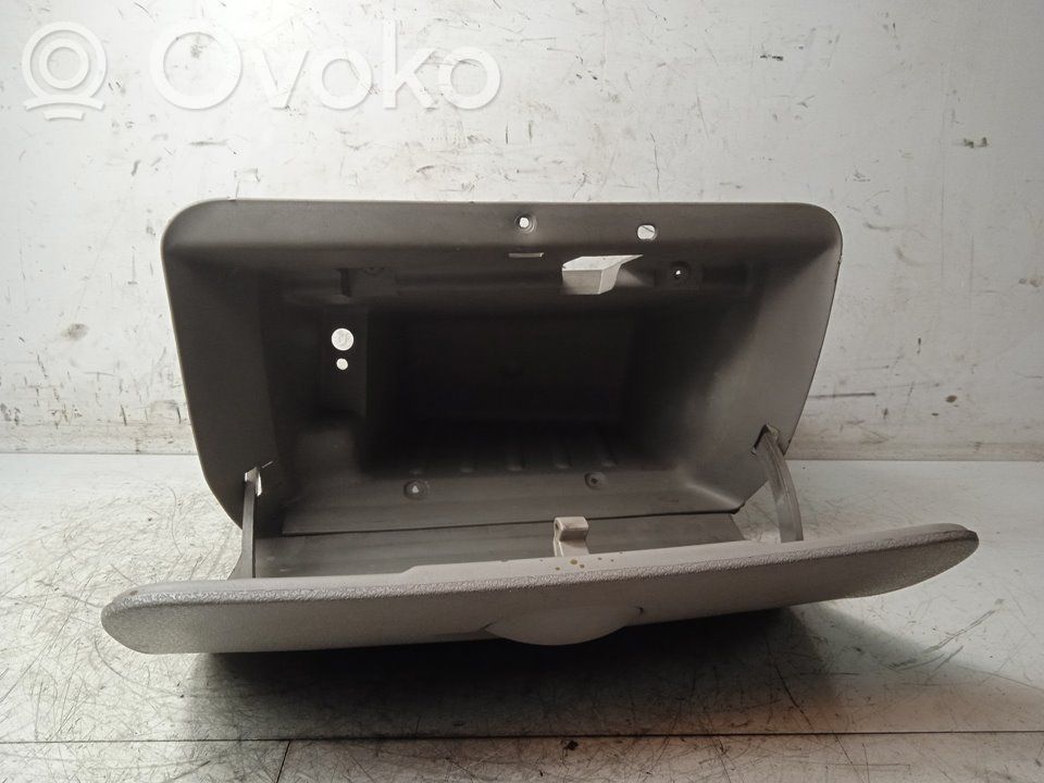 Glove box   8200461376