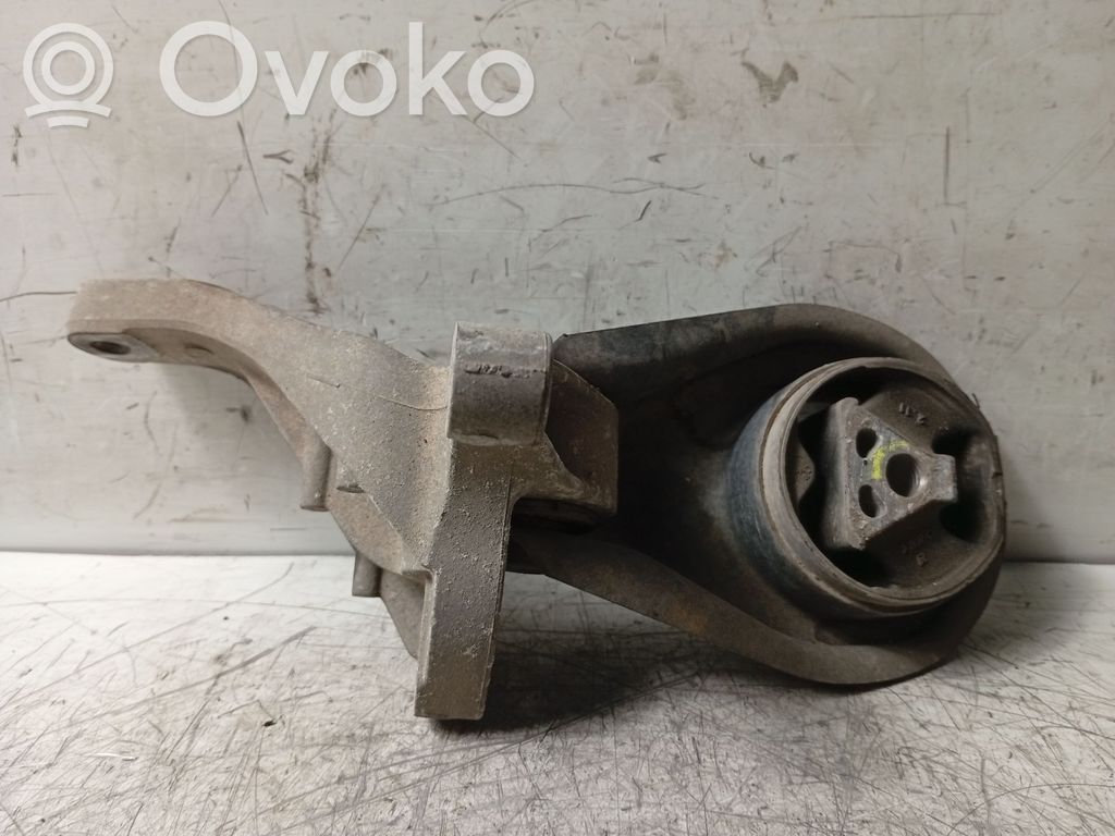 Engine mount bracket   4M516P082G