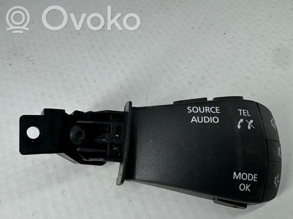 Dacia Duster Unidad central de control multimedia 