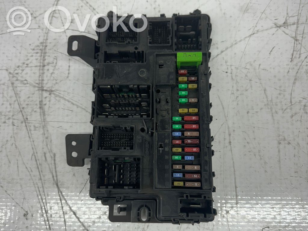 Ford Transit Saugiklių dėžė (komplektas) 