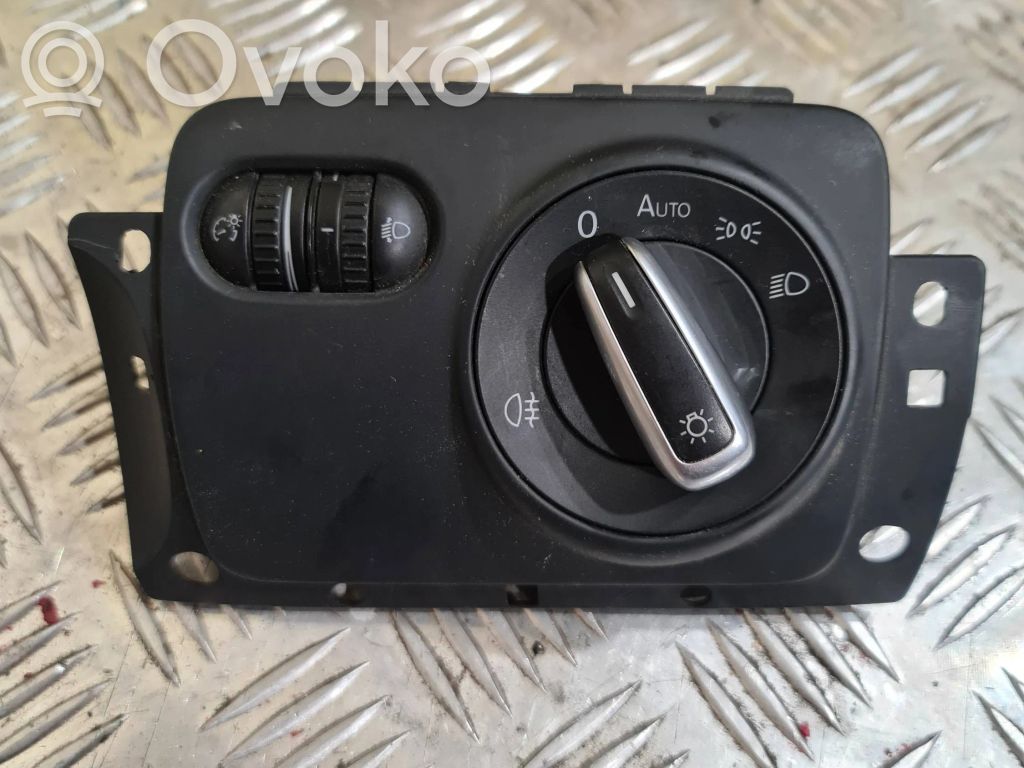 Volkswagen Golf VI Включатель фонарей 