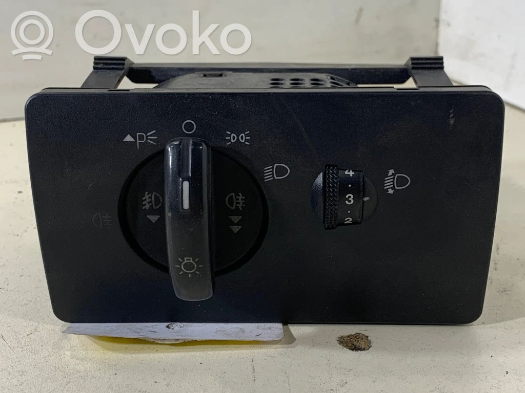 Opel Astra G Light switch 