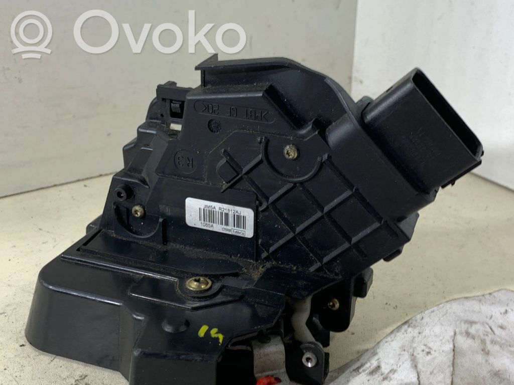 Ford Focus Priekšpusē slēdzene 