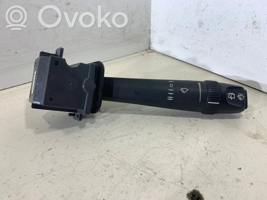 Volvo XC70 Wiper control stalk 