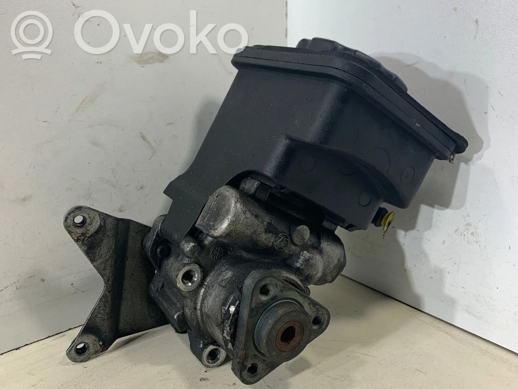 BMW X5 E53 Power steering pump 
