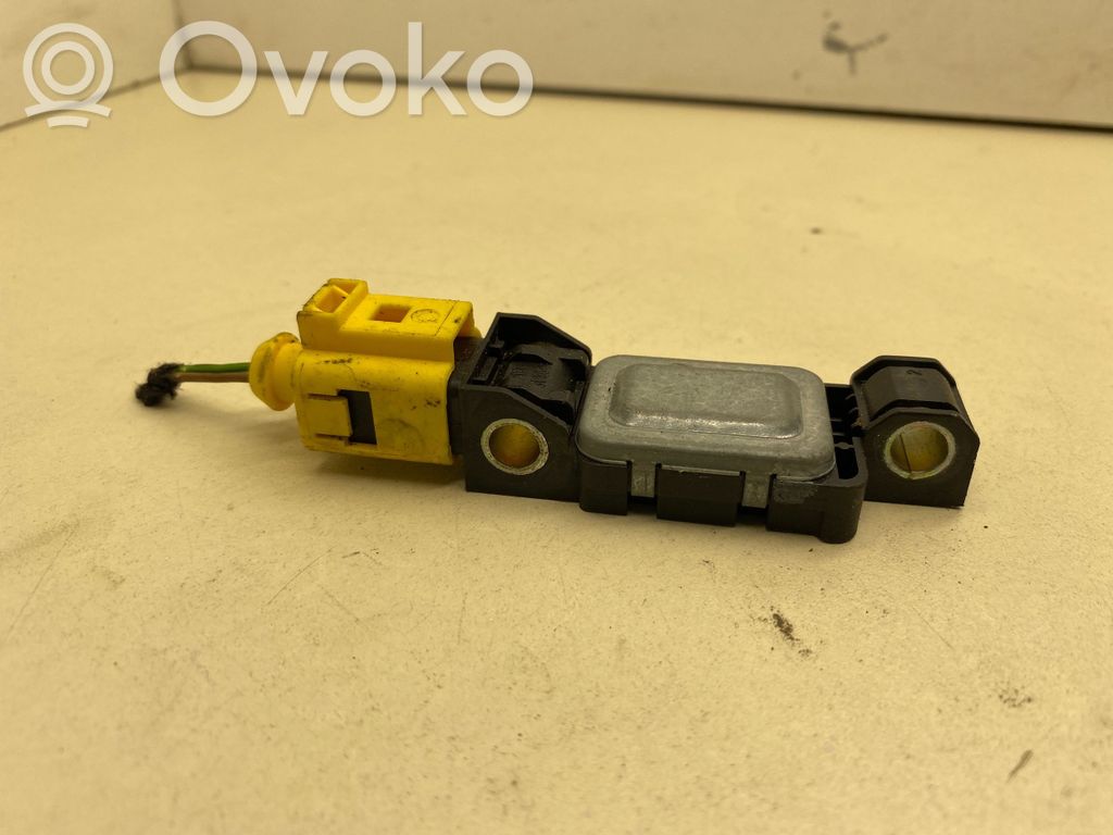 Czujnik uderzenia Airbag   4B0959643C,100403,0231A01L2Y8S,4B0959643E