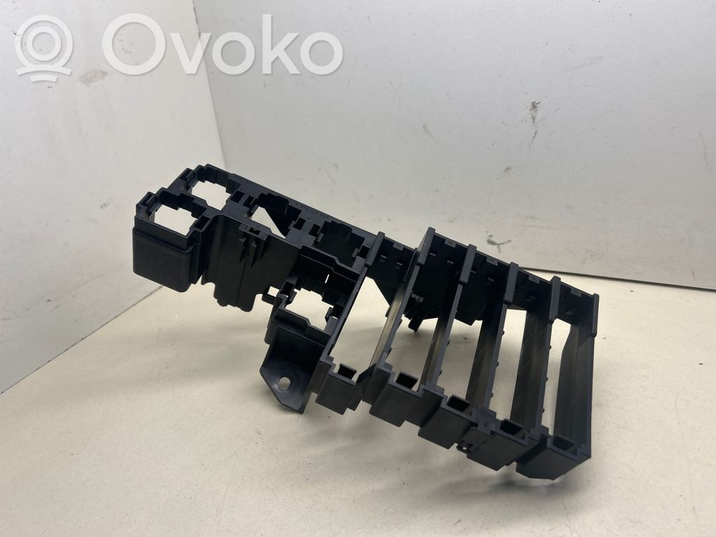 Porsche Macan (95B) Fuse module 
