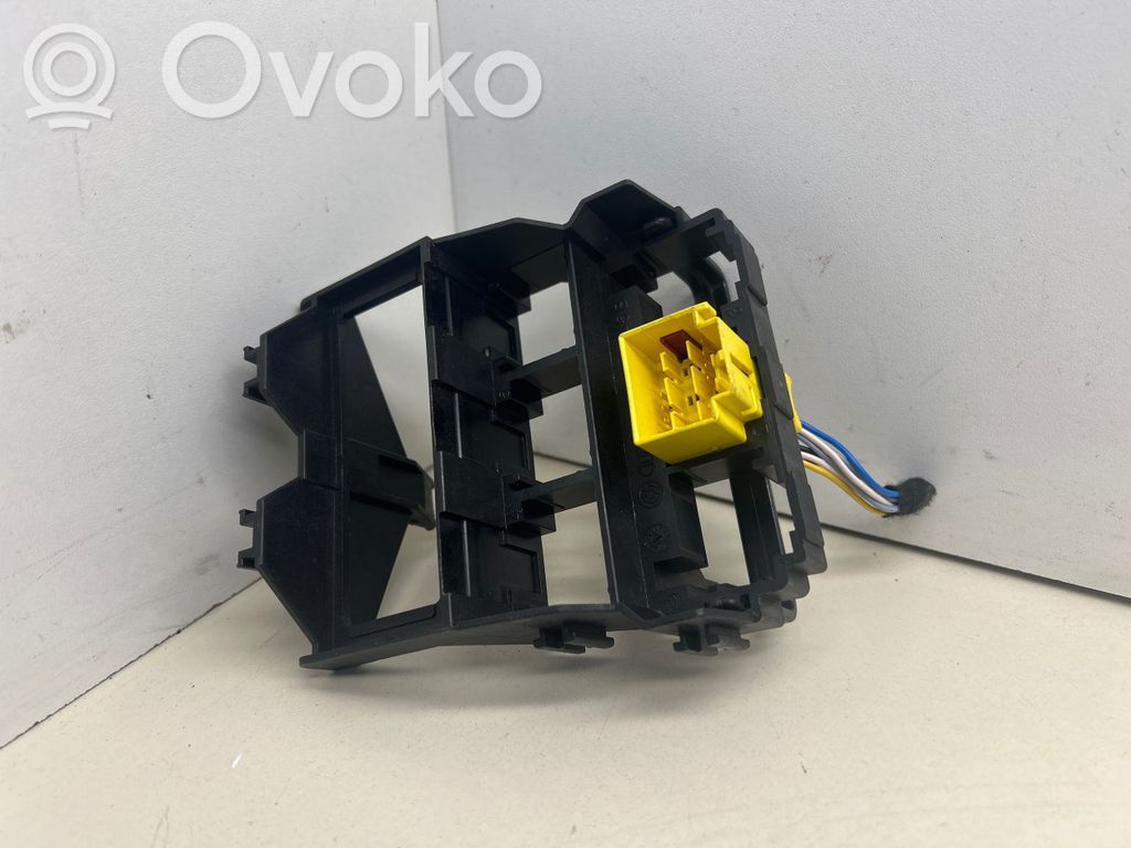 Porsche Macan (95B) Fuse module 