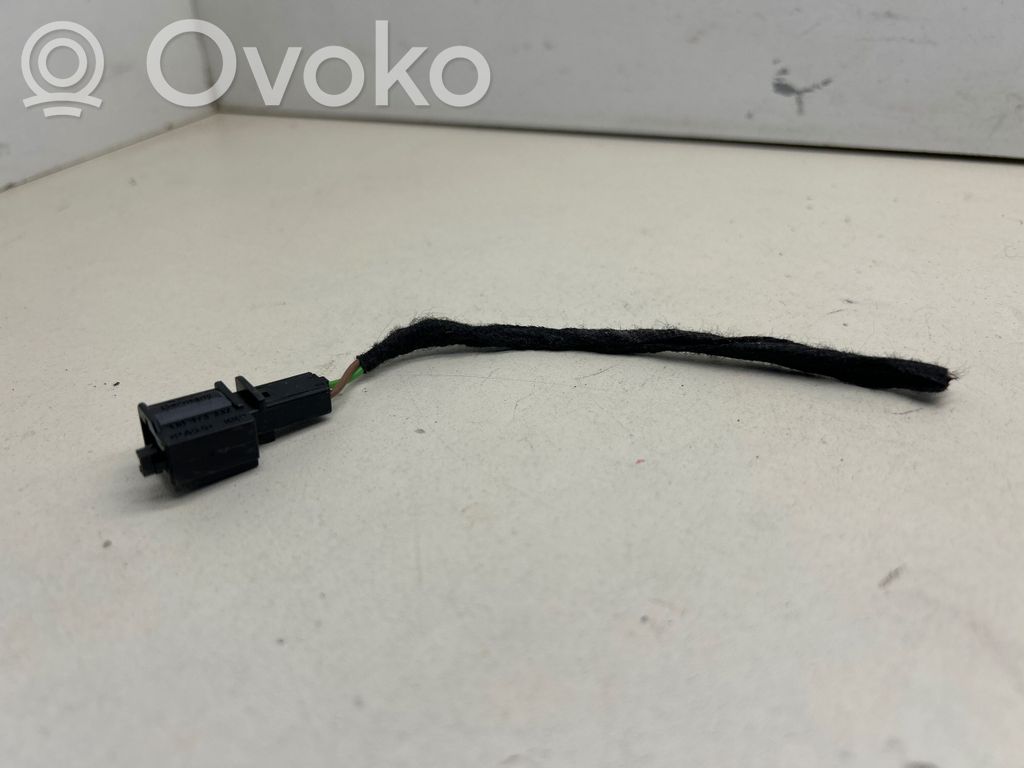 Uchwyt / Rączka zewnętrzna otwierania klapy tylnej / bagażnika   1J0973332,PA66A