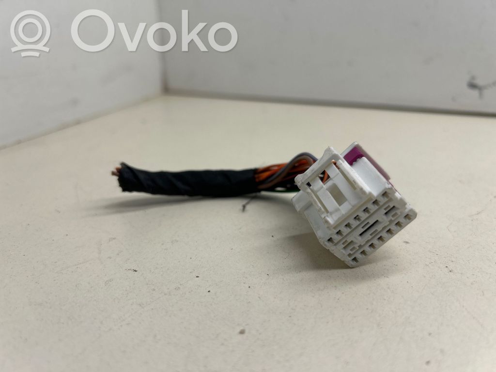 Otros cableados   4F0972483E