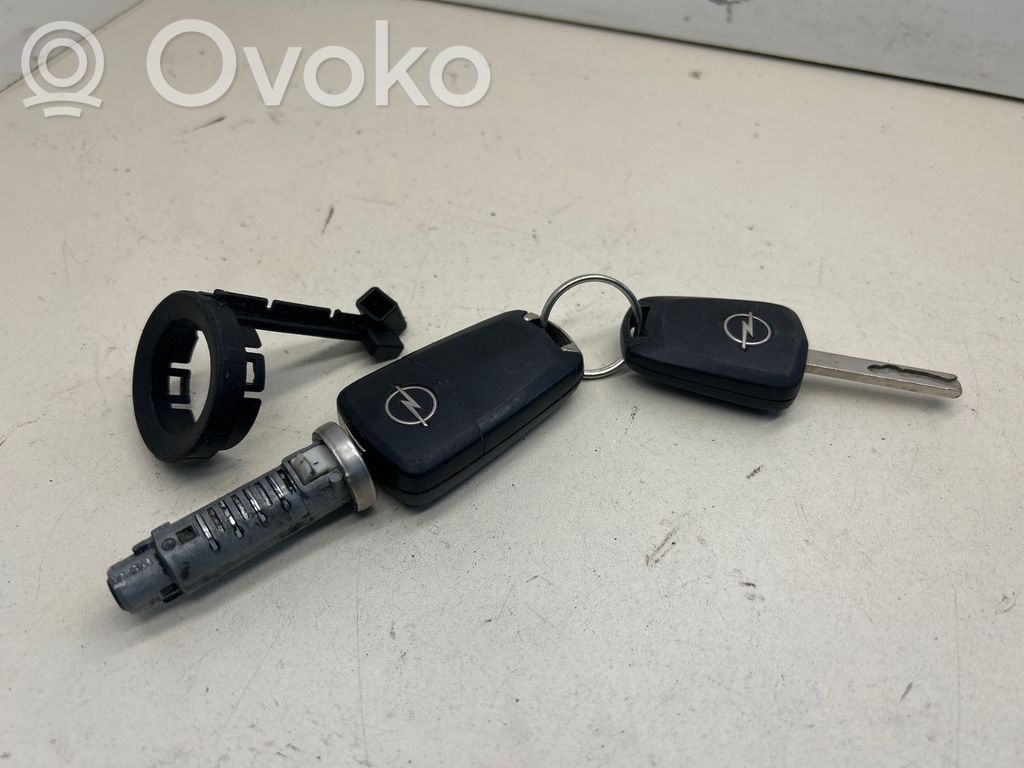 Opel Astra H Klucz / Karta zapłonu 