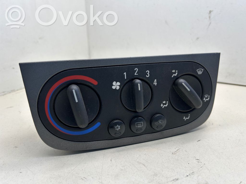 Opel Corsa C Climate control unit 