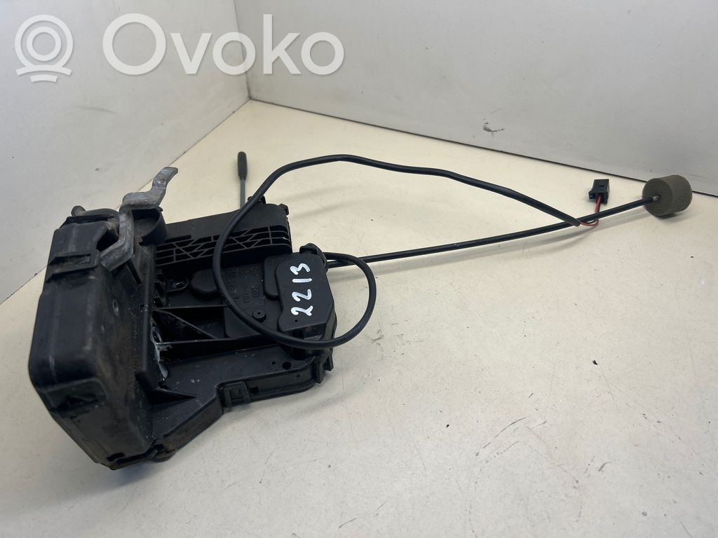 Mercedes-Benz E W211 Etuoven lukko 